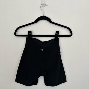 LULULEMON - ALIGN SHORT 6”